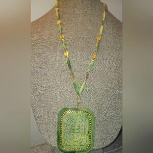 Vintage "Hong Kong" Tourist Jade (Plastic) Necklace, Large Pendant Excellent